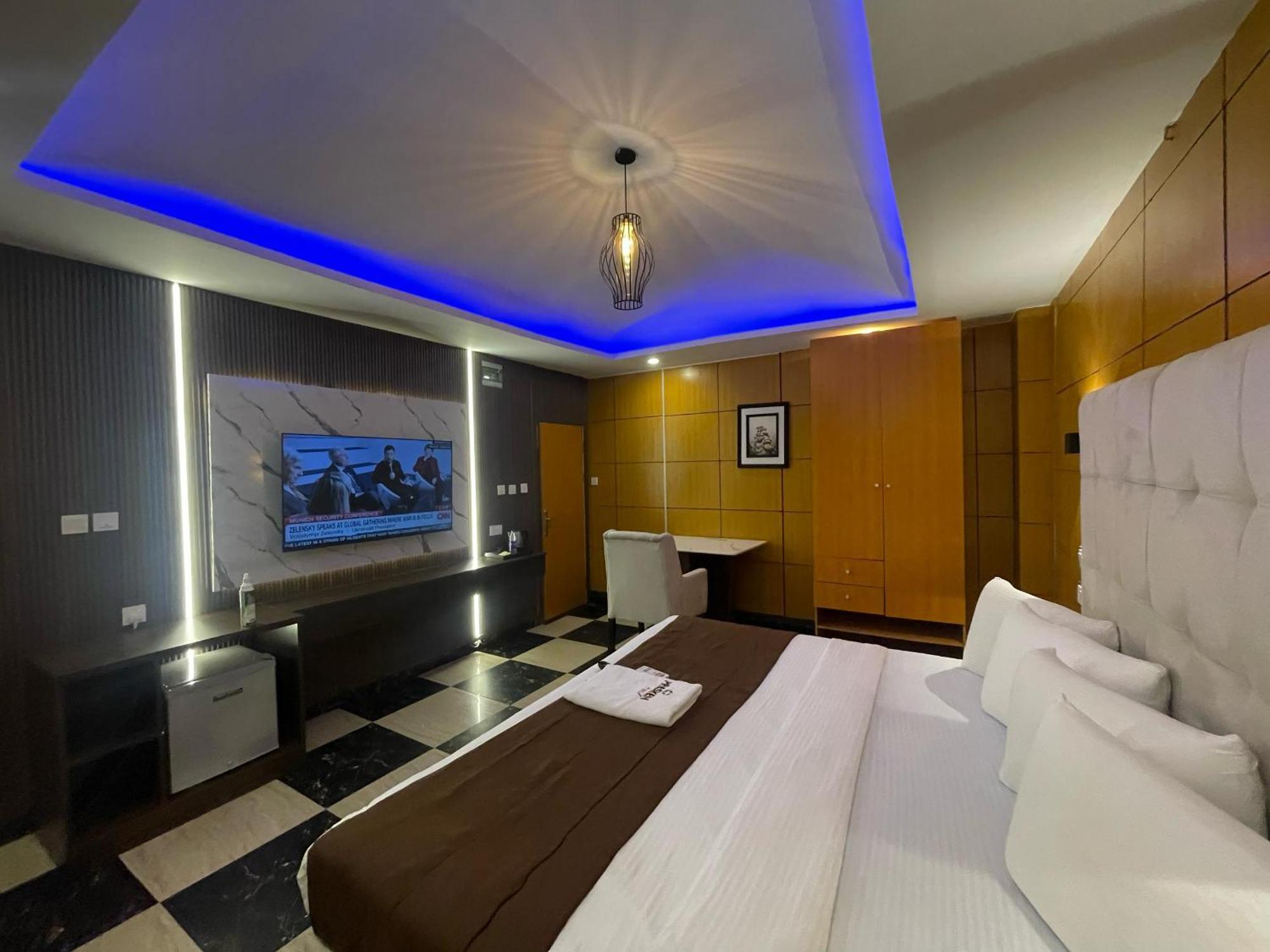 Presken Hotel At International Airport Road Ikeja Ngoại thất bức ảnh