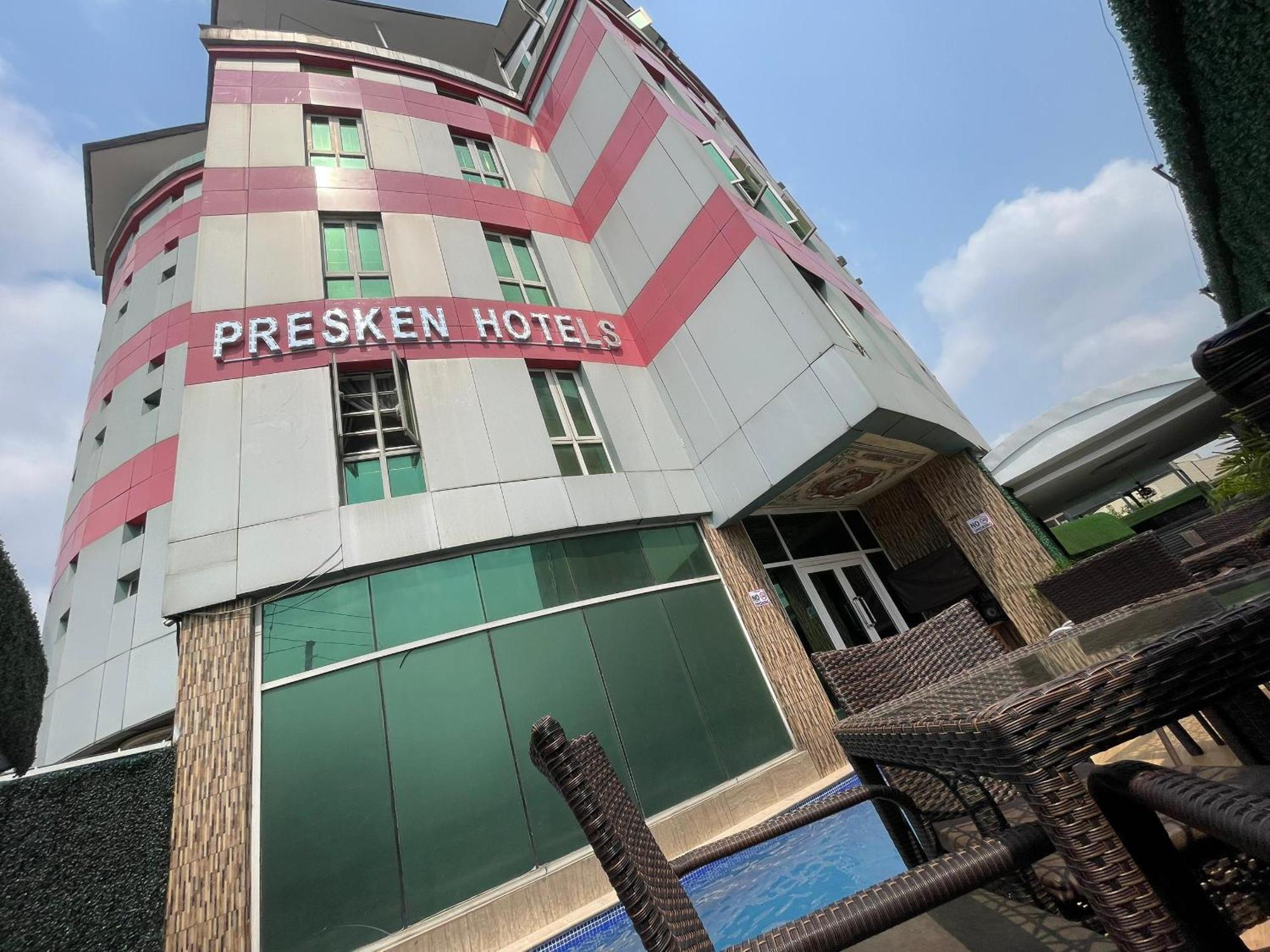 Presken Hotel At International Airport Road Ikeja Ngoại thất bức ảnh