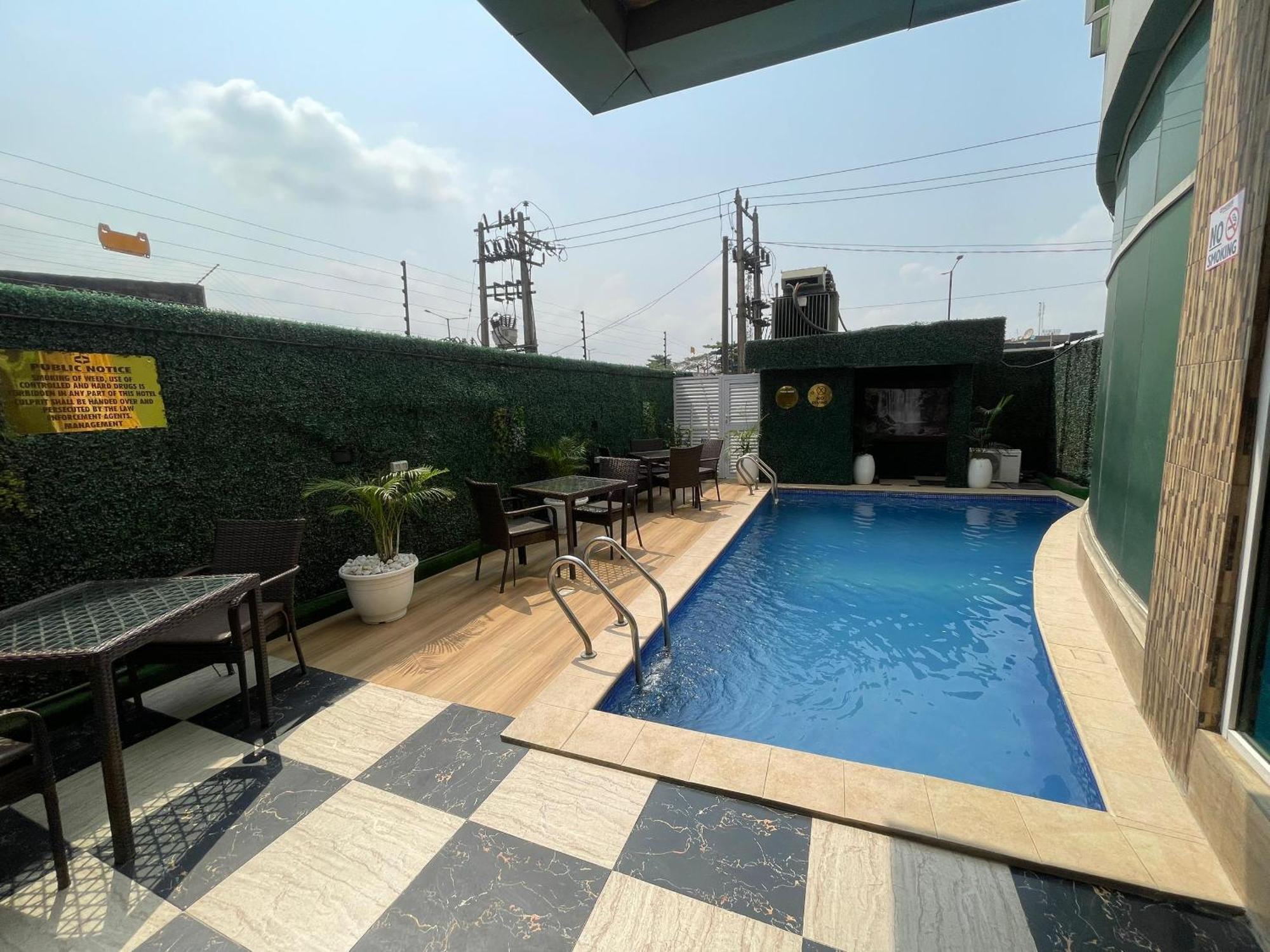 Presken Hotel At International Airport Road Ikeja Ngoại thất bức ảnh