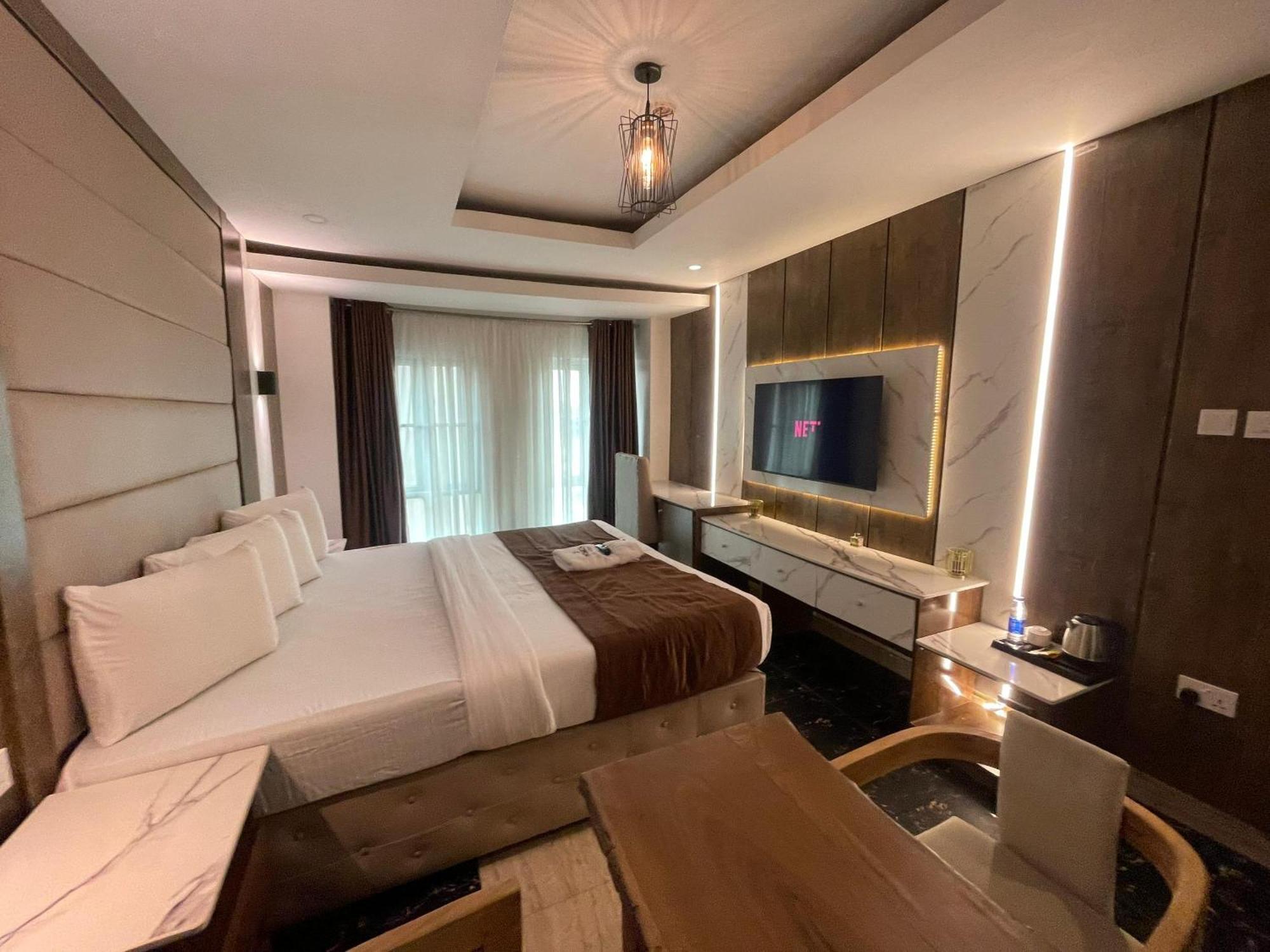 Presken Hotel At International Airport Road Ikeja Ngoại thất bức ảnh