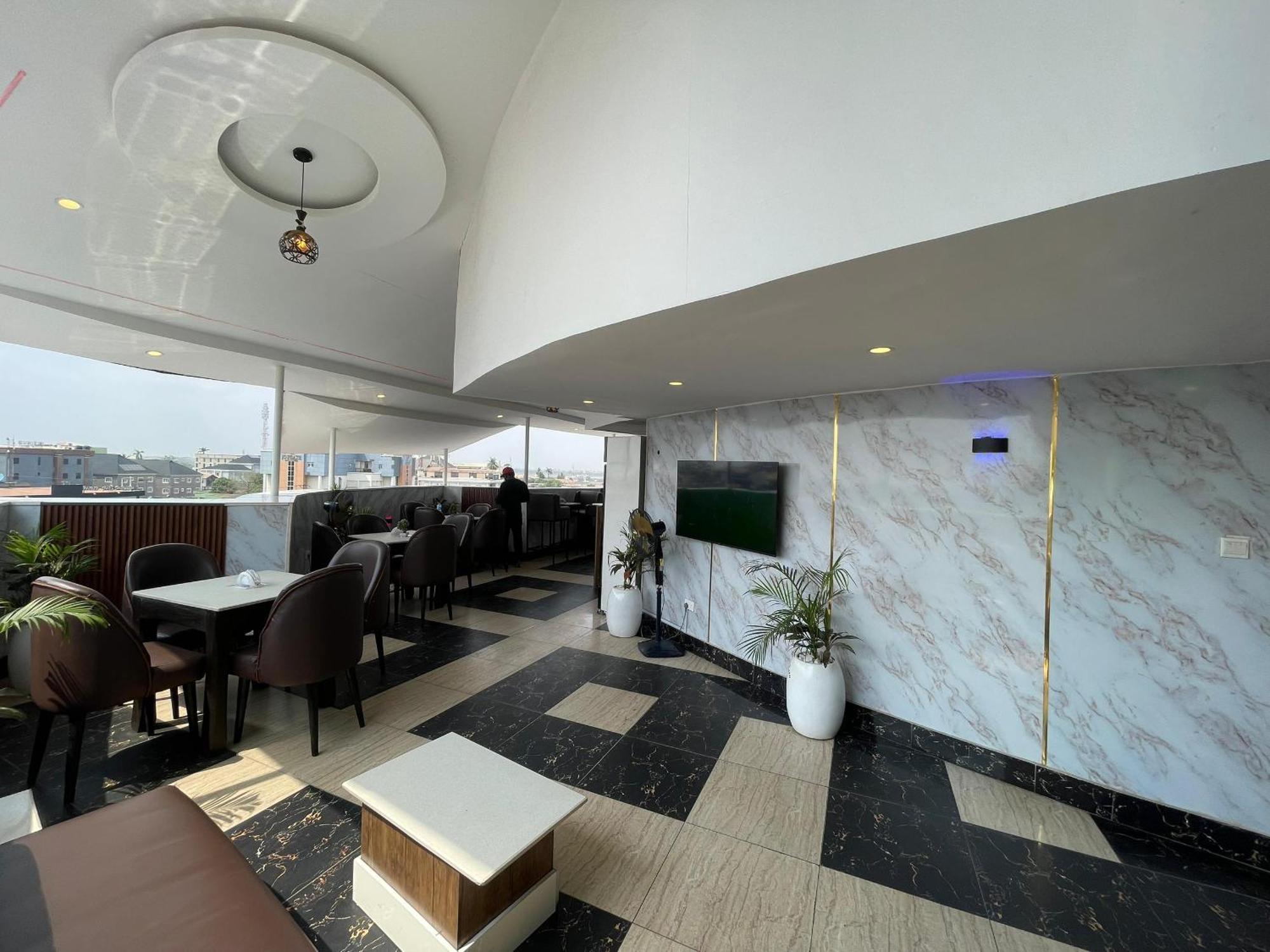 Presken Hotel At International Airport Road Ikeja Ngoại thất bức ảnh