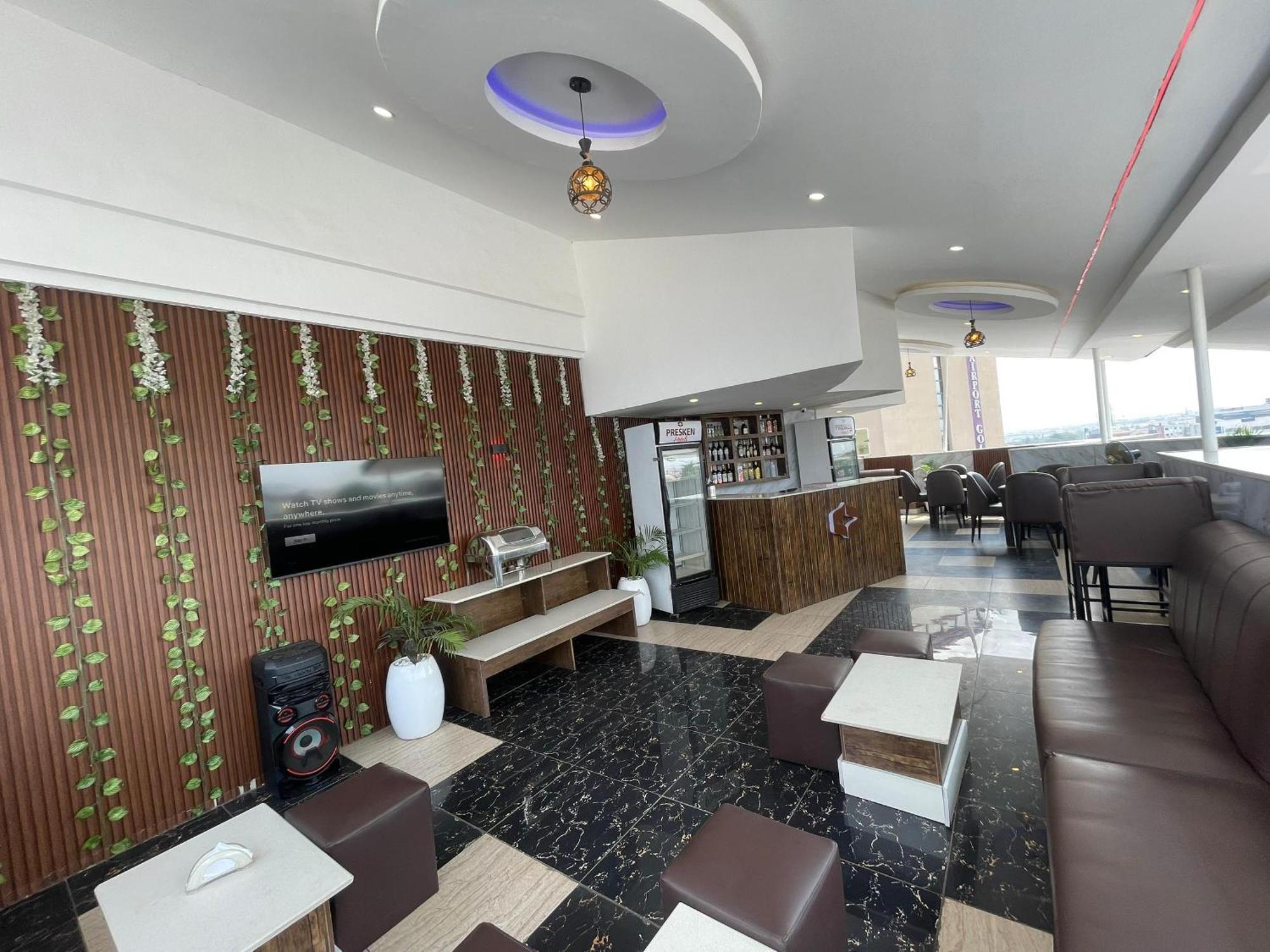 Presken Hotel At International Airport Road Ikeja Ngoại thất bức ảnh
