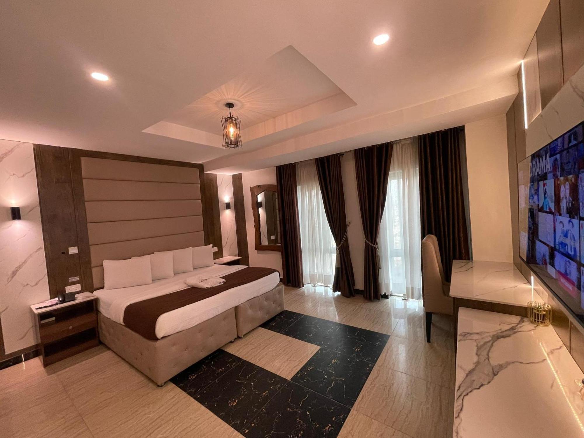 Presken Hotel At International Airport Road Ikeja Ngoại thất bức ảnh